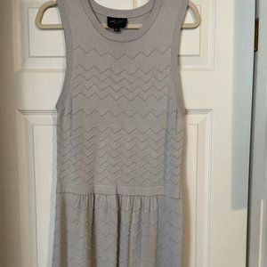 Romeo + Juliet Dress Size L Grey Sweater Tank